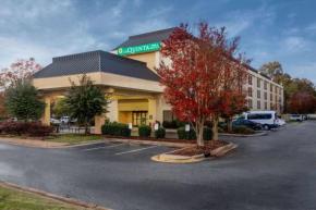 La Quinta by Wyndham Charlotte Airport North